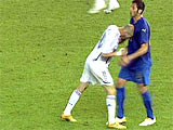 zidane headbutt materazzi 1 Zidanes Head Butt (Pics Included!)